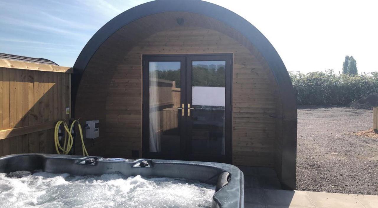 Superior Glamping Pod With Hot Tub 호텔 프로드샴 외부 사진